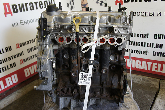 Двигатель вид с боку KIA D4FB