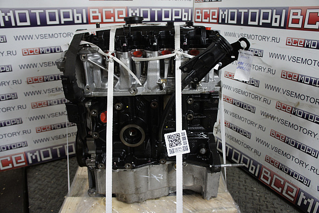 Двигатель вид с боку Renault K9K 836