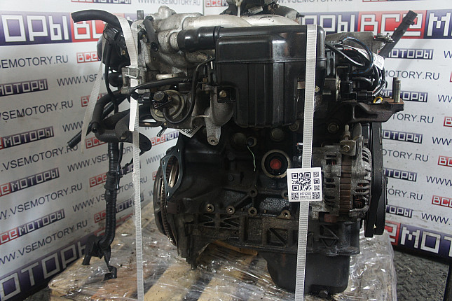 Двигатель вид с боку MAZDA Z5-DE 