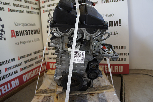 Двигатель вид с боку BMW N42 B18