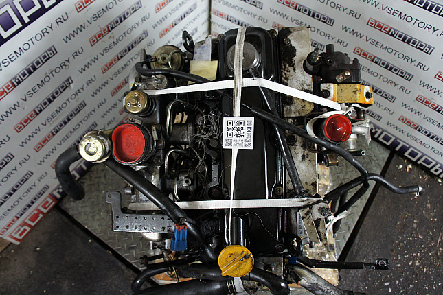 Фотография контрактного двигателя сверху NISSAN TD27TI