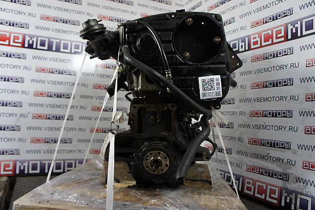 Двигатель вид с боку NISSAN CD20T
