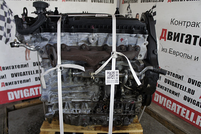 Двигатель вид с боку Volvo D 5244 T14