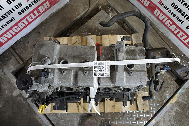 Фотография контрактного двигателя сверху Mazda B6ZE
