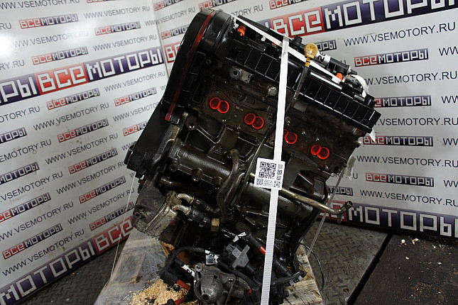 Двигатель вид с боку ALFA ROMEO AR 32301