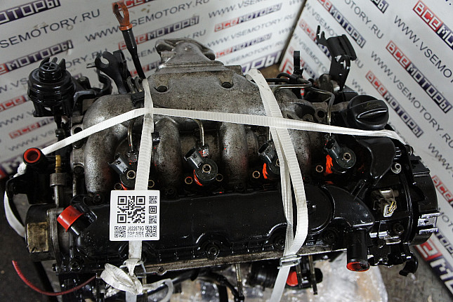 Фотография контрактного двигателя сверху PEUGEOT RHT (10DYLU)
