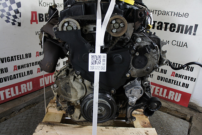 Двигатель вид с боку Renault G9T 722