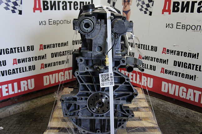 Двигатель вид с боку Volvo B 5202 S