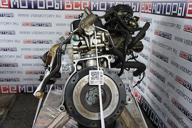 Двигатель вид с боку SUZUKI G13A