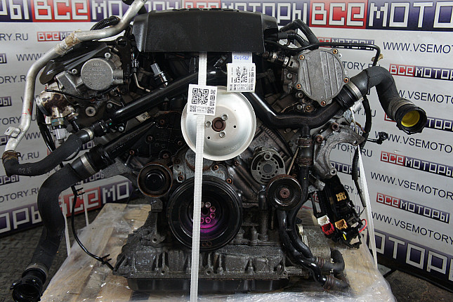 Двигатель вид с боку AUDI CALA