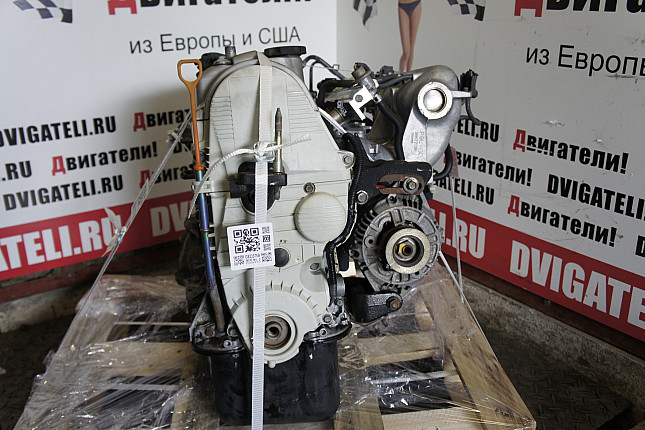 Двигатель вид с боку Honda D15Z8
