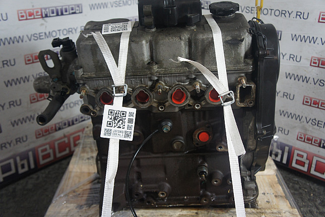 Двигатель вид с боку CHEVROLET B12S1