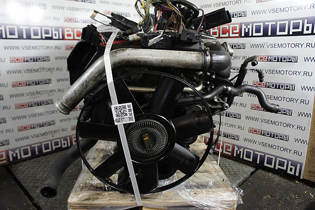 Двигатель вид с боку  BMW M51 D25 (256T1)