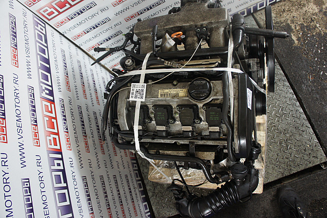 Фотография контрактного двигателя сверху AUDI AEB (МКПП)