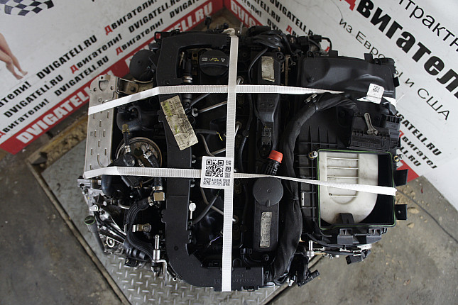 Фотография контрактного двигателя сверху Mercedes OM 651.912