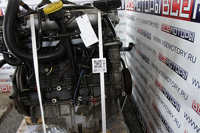 Двигатель вид с боку SAAB B204E