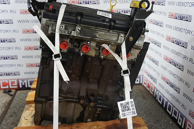 Двигатель вид с боку RENAULT K9K 728