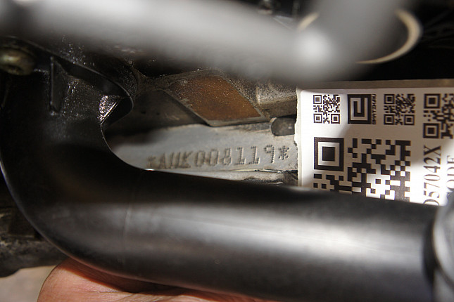 Номер двигателя и фотография площадки AUDI AUK