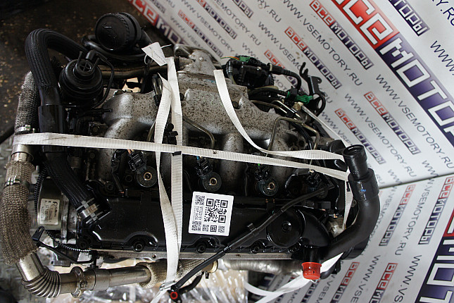 Фотография контрактного двигателя сверху FIAT 4HW(DW12ATED4)