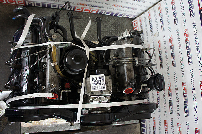 Фотография контрактного двигателя сверху AUDI AKN