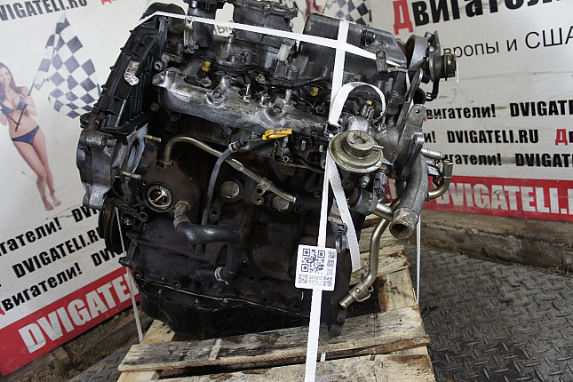 Двигатель вид с боку Toyota 2C-TE