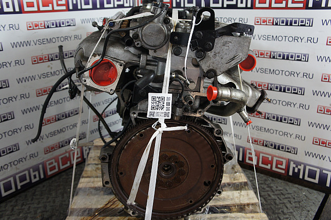 Двигатель вид с боку VOLVO B5244S