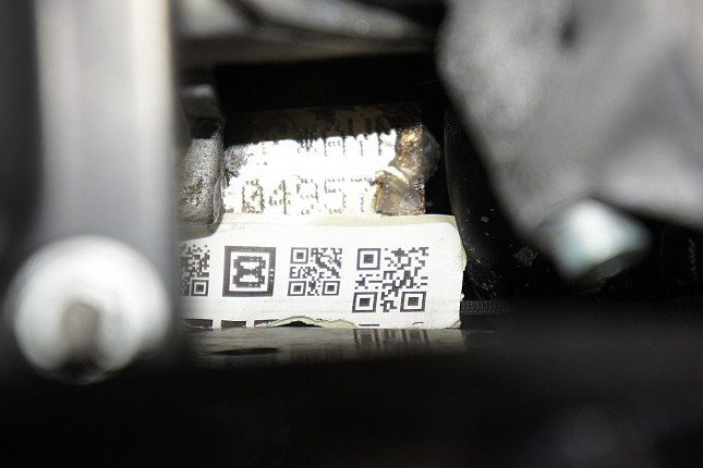 Номер двигателя и фотография площадки Audi AYM