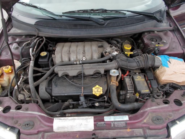 CHRYSLER STRATUS 99г. 2.5 V6 двигатель бензин