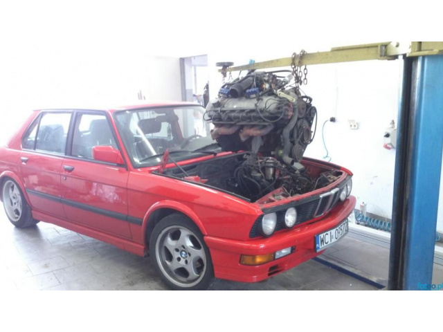 Двигатель M30B35 218PS pochodzacy z BMW e28 M535i'85