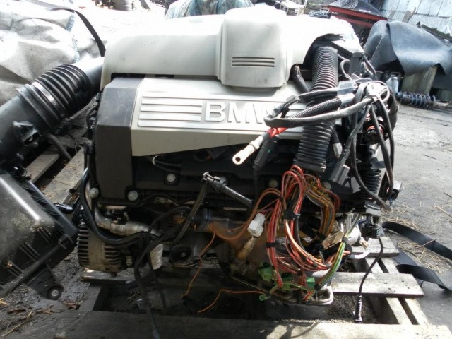 Двигатель в сборе BMW E60 545i 2005г..
