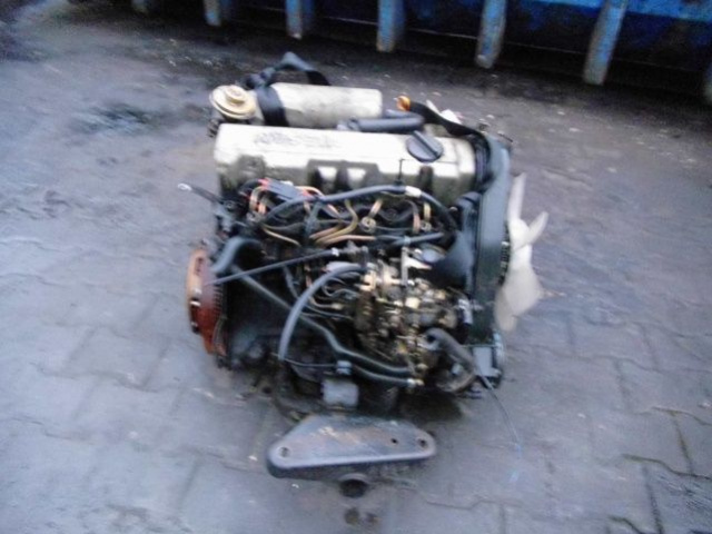 NISSAN SERENA 2.0 D двигатель