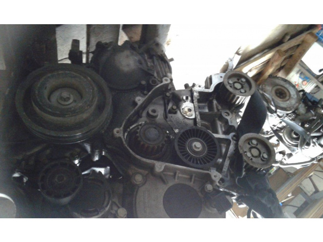 Двигатель RENAULT MASTER MOVANO 2.2DCI поврежденный