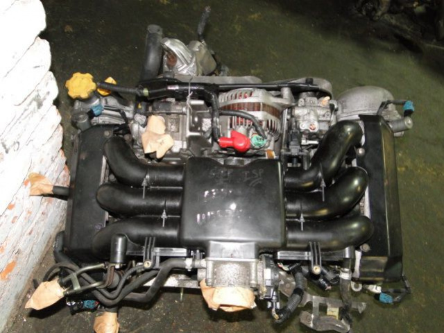 Двигатель SUBARU EZ30 3.0 v6 TRIBECA PLASTIK KOLEKTOR