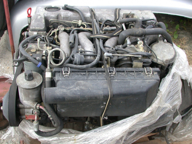 Двигатель в сборе ZE коробка передач MERCEDES 124 190 2.5D