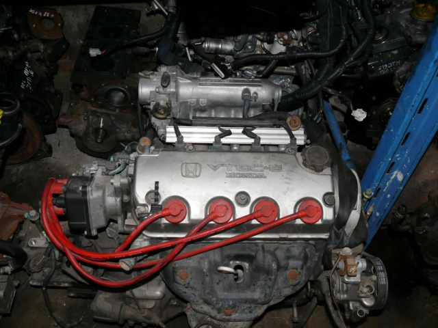 Каково предназначение системы VTEC в двигателях Honda?