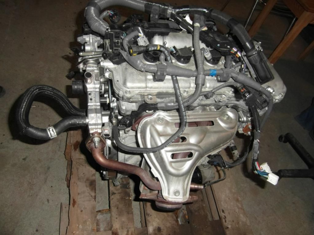Toyota Prius Auris HYBRYDA двигатель 1, 8 2ZR 2011r