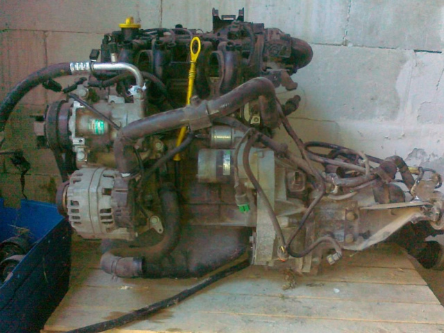 Двигатель в сборе. renault twingo clio 1.2 D7F F 702
