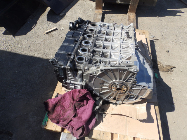 Двигатель BMW 535 N57D30B поврежденный 3.5