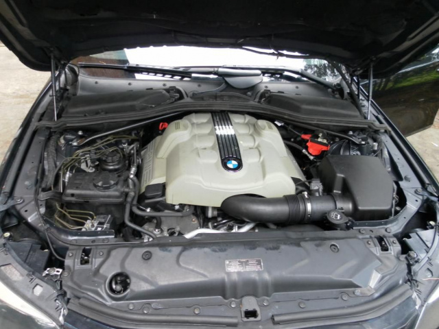 Двигатель в сборе BMW E60 545i 05г..