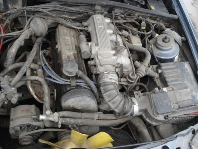 Ford Sierra 2.0 2, 0 B OHC EFI двигатель
