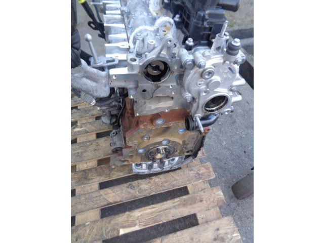 Двигатель FORD KUGA 2.0 TDCI T7MA 2015 год 10DYZU