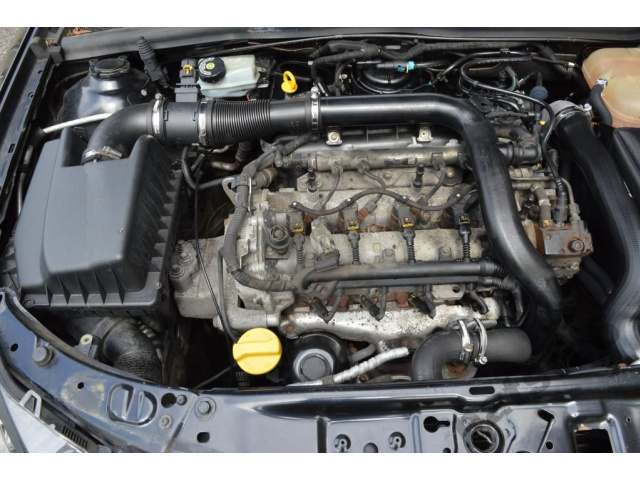 1.3 cdti. Двигатель подкапотное пространство Opel Astra h 1.3 дизель. 1.3 CDTI маслозаборник.