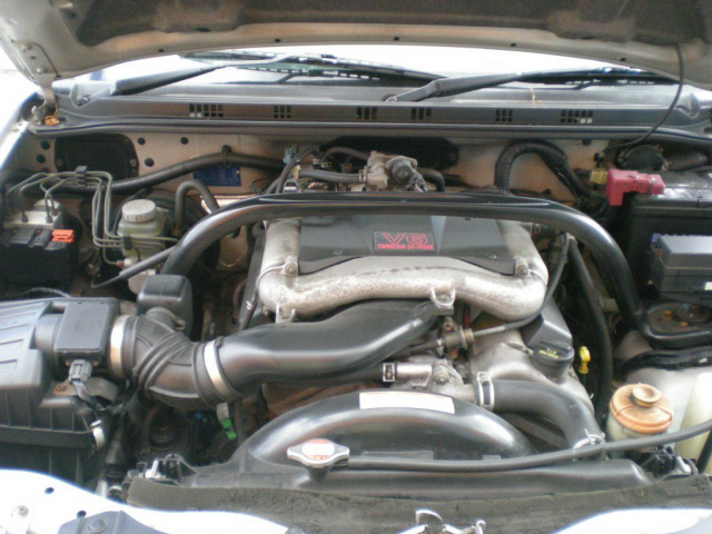SUZUKI GRAND VITARA XL7 2.7 03 год двигатель KOMP.