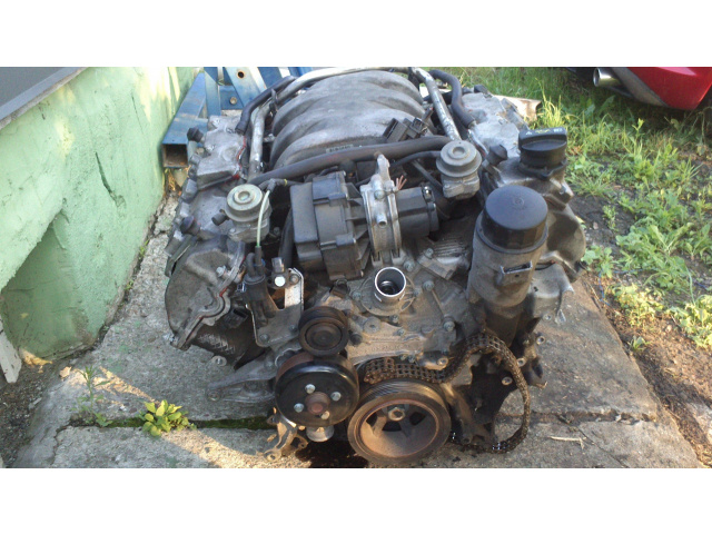 Двигатель Chrysler Crossfire 3, 2 V6 поврежденный