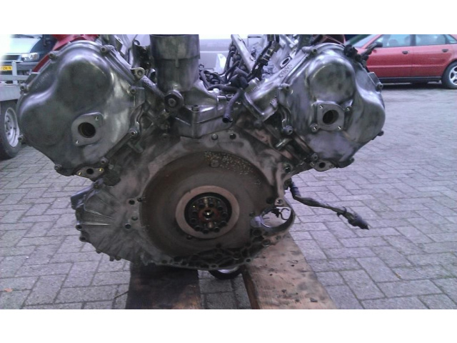 AUDI RS4 B7 4.2 V8 FSI (BNS) двигатель