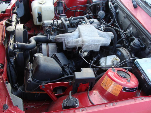 Двигатель BMW E30 1.6 M10 316 318 в сборе z Германии