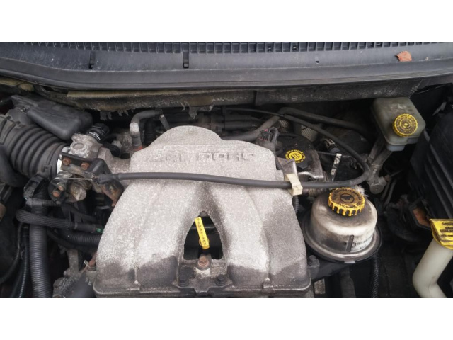 CHRYSLER VOYAGER двигатель 2.4 бензин в сборе DOHC
