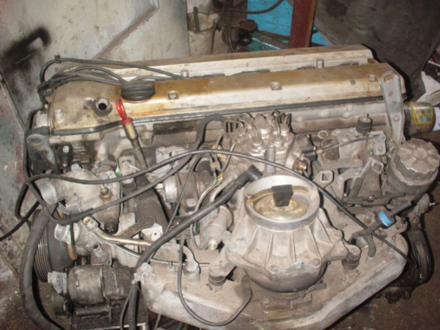 Двигатель Mercedes 300E-24V