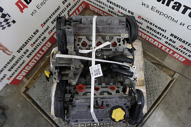 Фотография контрактного двигателя сверху Rover 20 K4F