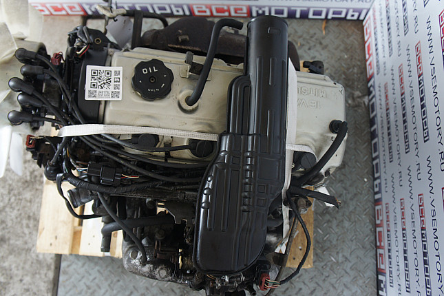 Фотография контрактного двигателя сверху Mitsubishi 4G63 (DOHC 16V)